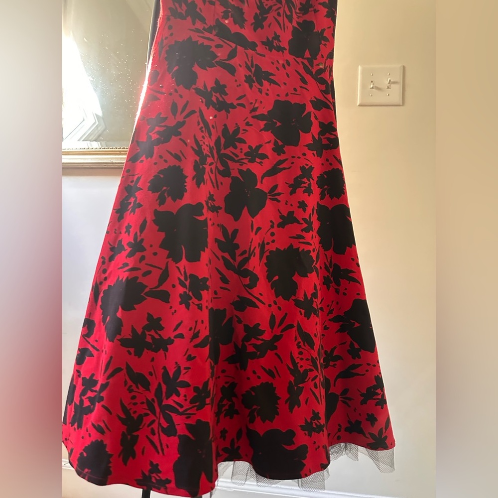 Ruby Rox Red and Black Floral Midi Swing Dress - Picture 7 of 16
